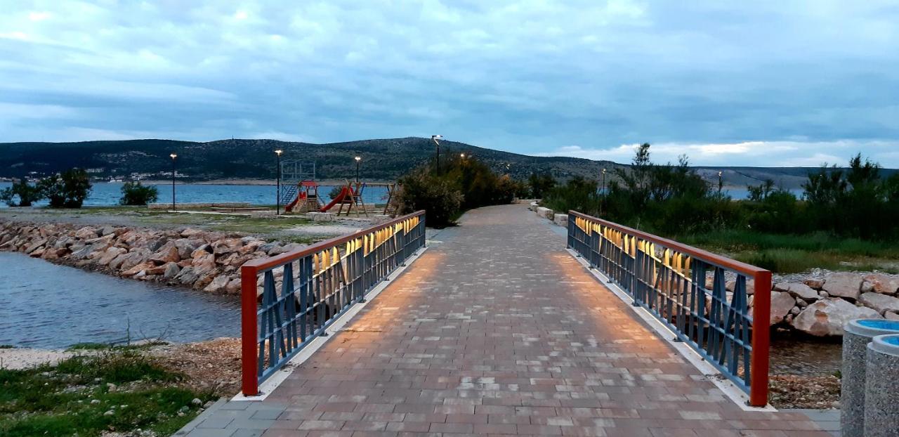 Apartment Ante&Dijana Starigrad Paklenica Buitenkant foto